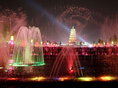 <b>专业定制各种喷泉波光泉呐喊喷泉摇摆喷泉一维</b>