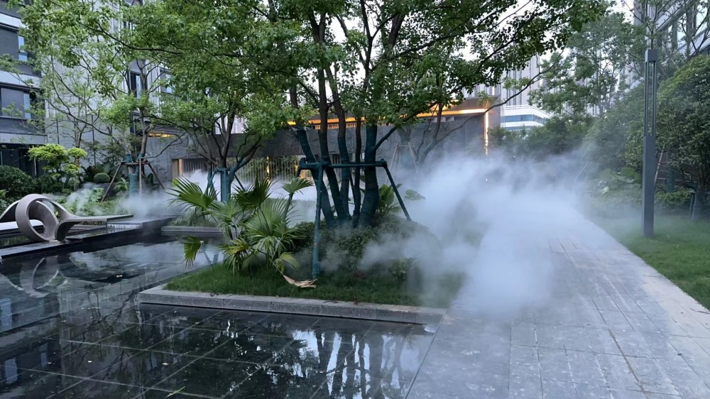 <b>合肥保利甄镜雾森系统安装效果</b>